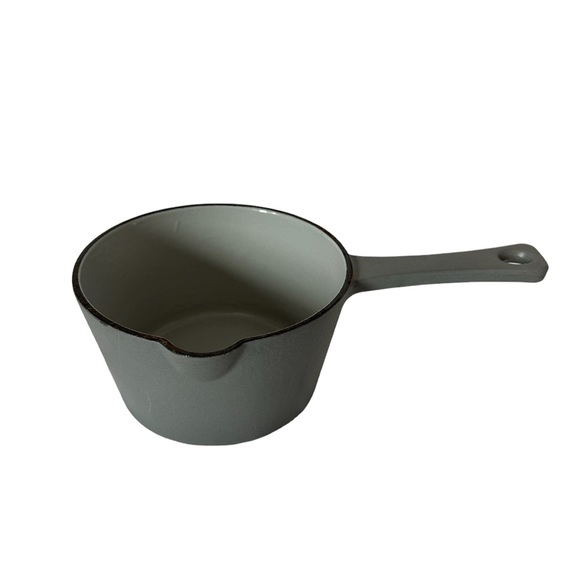 Pampered Chef Other - Enamelled Cast Iron Sauce Pan Pampered Chef